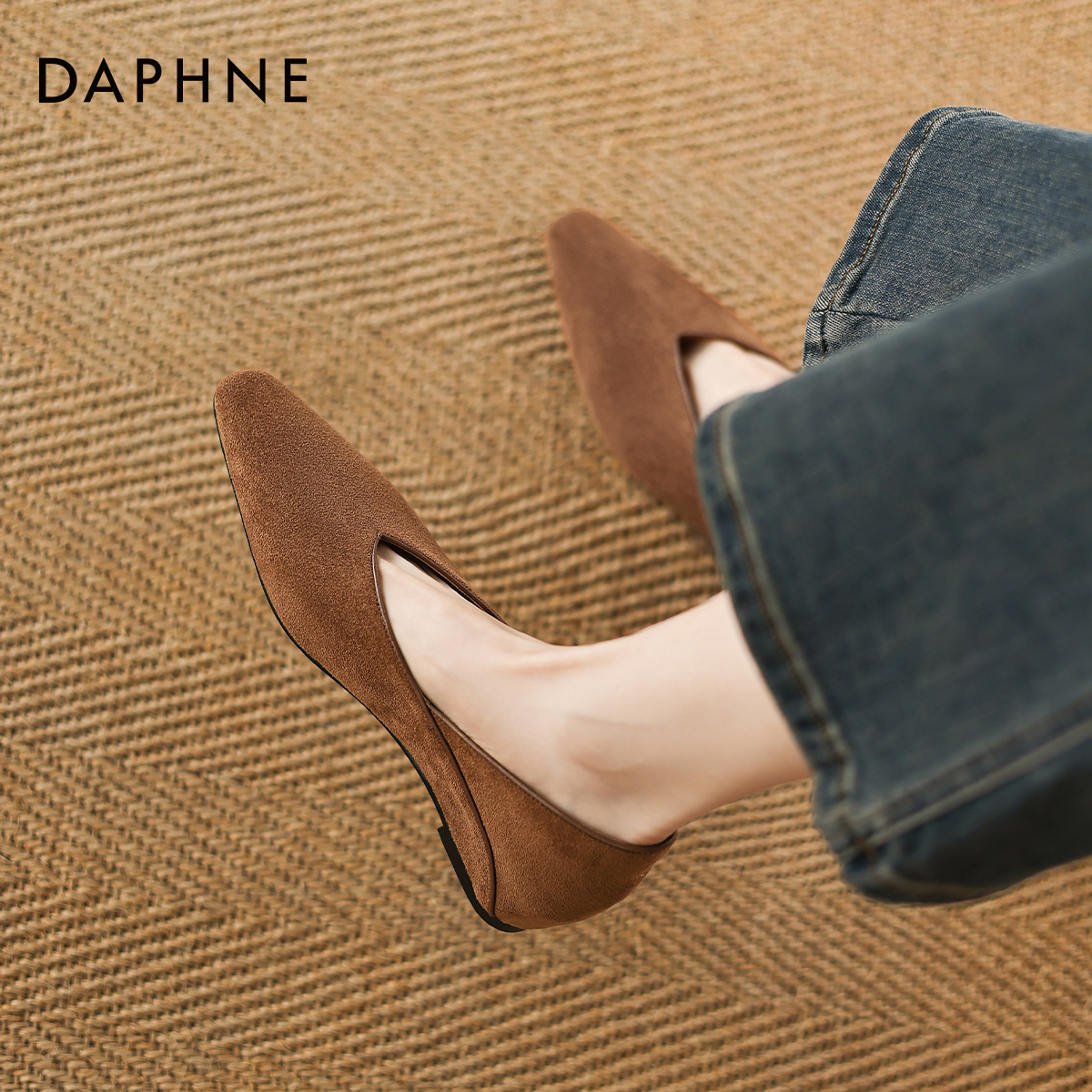 内增高尖头单鞋舒适不累脚