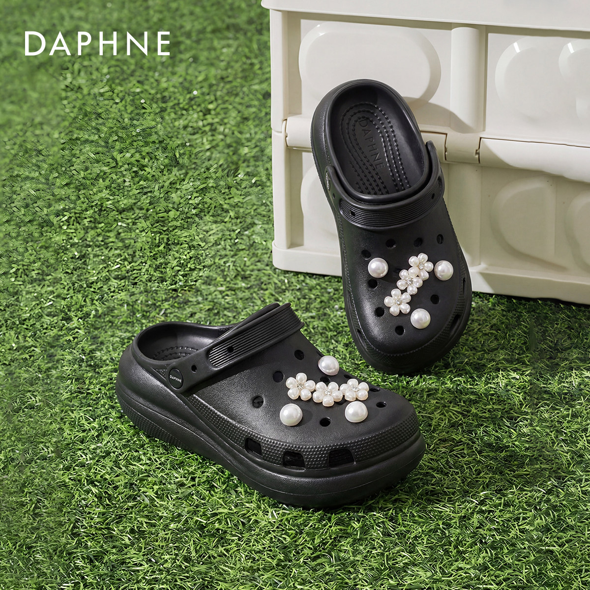 达芙妮黑色洞洞鞋女款2026新款夏季厚底增高凉鞋透气软底包头拖鞋