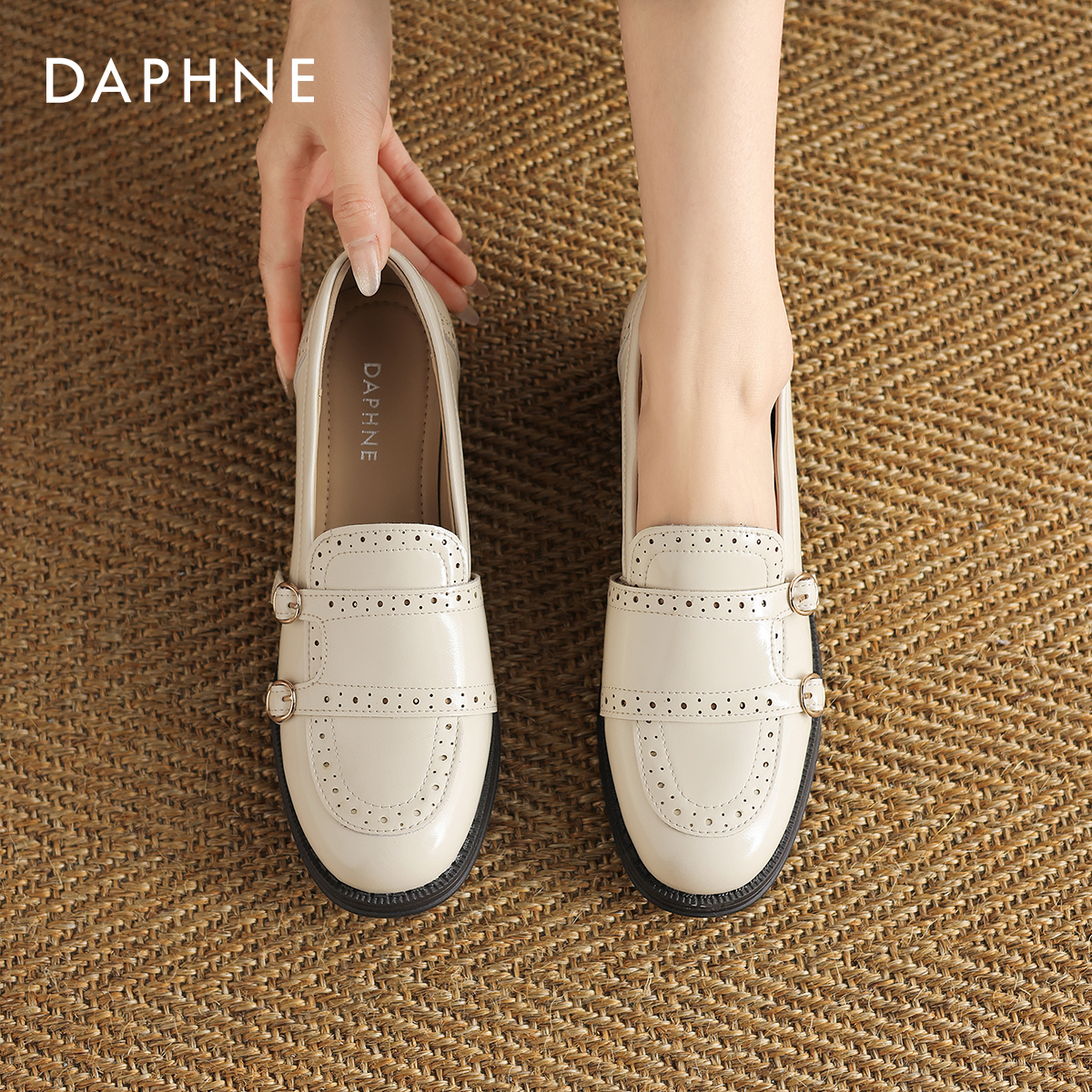 达芙妮小皮鞋乐福鞋英伦风一脚蹬