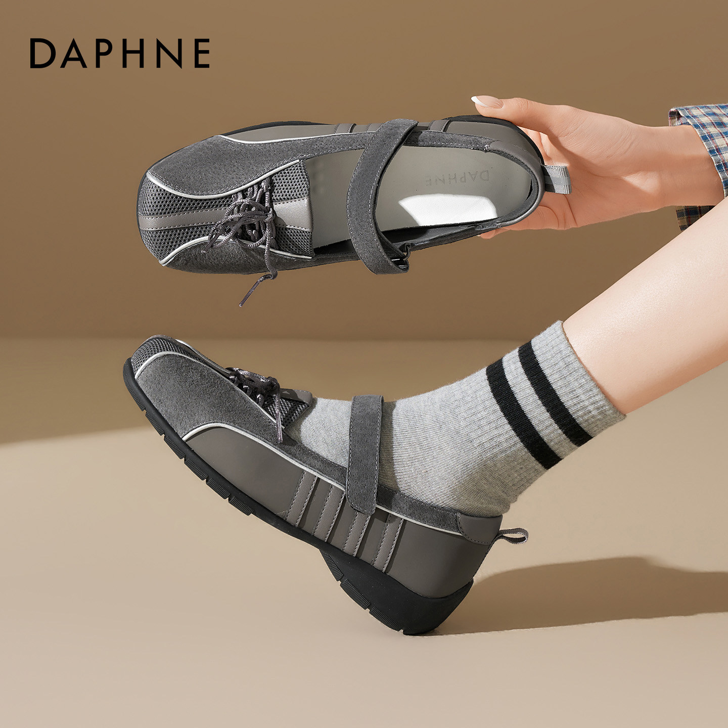 达芙妮灰色厚底玛丽珍鞋女2026新款春季蝴蝶结魔术贴浅口芭蕾单鞋,女鞋,时尚休闲鞋,淘宝优惠券,粉丝福利购,淘宝优惠卷