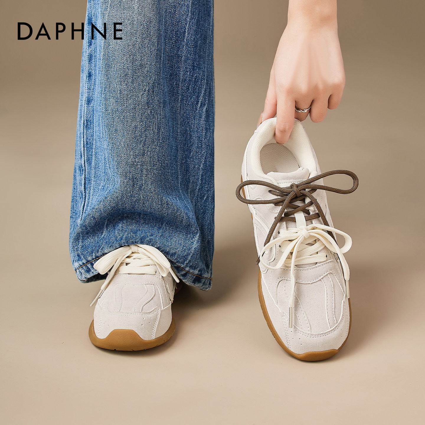 达芙妮德训鞋女款2026新款春季复古休闲运动鞋平底阿百搭甘小白鞋,女鞋,时尚休闲鞋,淘宝优惠券,粉丝福利购,淘宝优惠卷