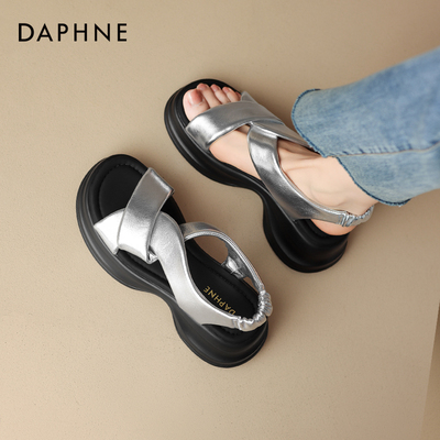 达芙妮银色厚底凉鞋女款运动休闲