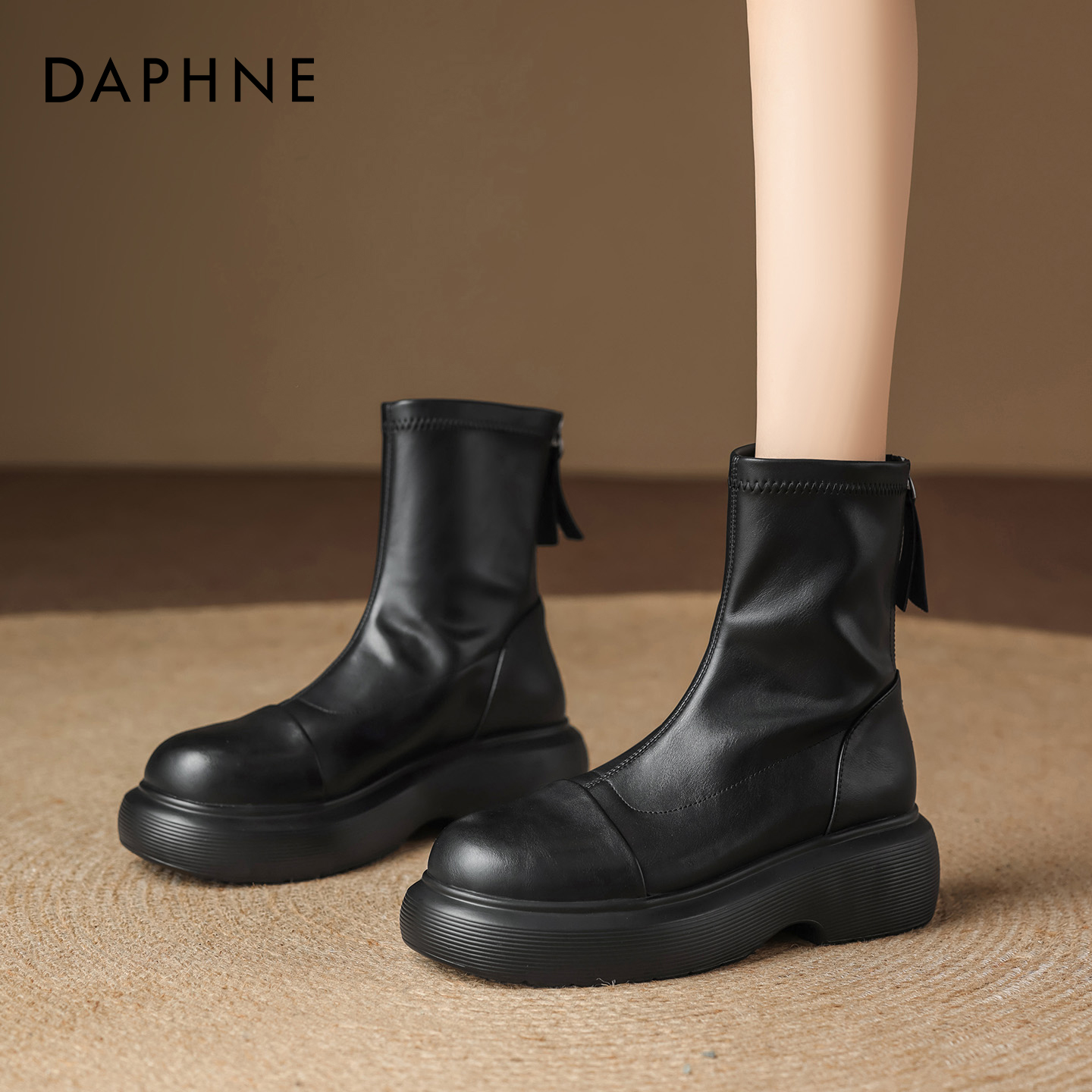 达芙妮厚底弹力瘦瘦靴