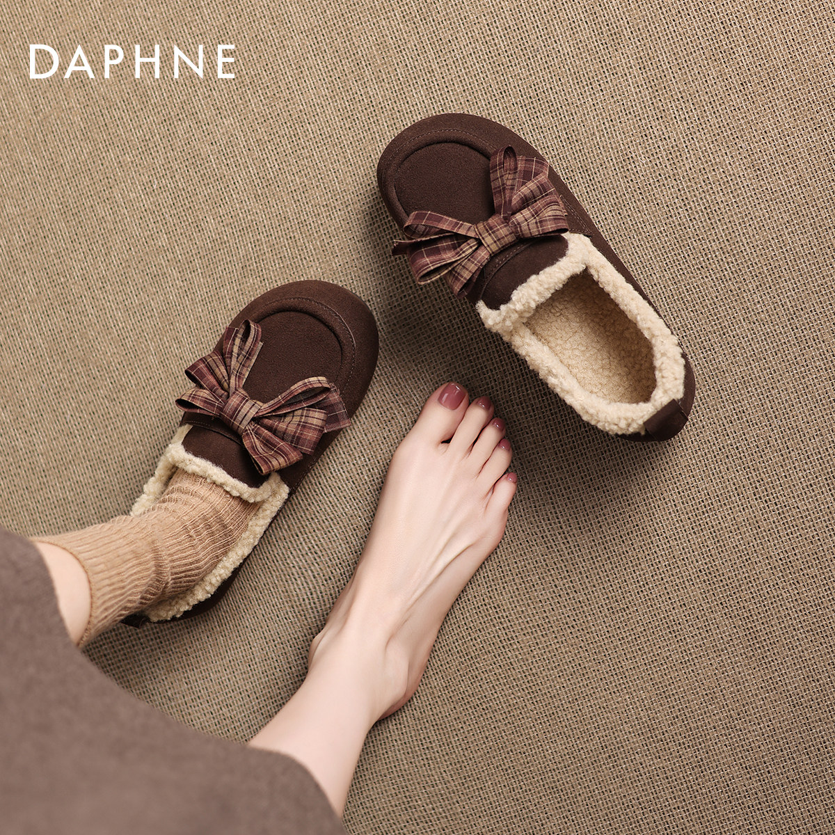 达芙妮毛绒雪地靴女冬季2026新款蝴蝶结毛毛棉鞋加绒勃肯鞋乐福鞋,女鞋,时尚雪地靴,淘宝优惠券,粉丝福利购,淘宝优惠卷