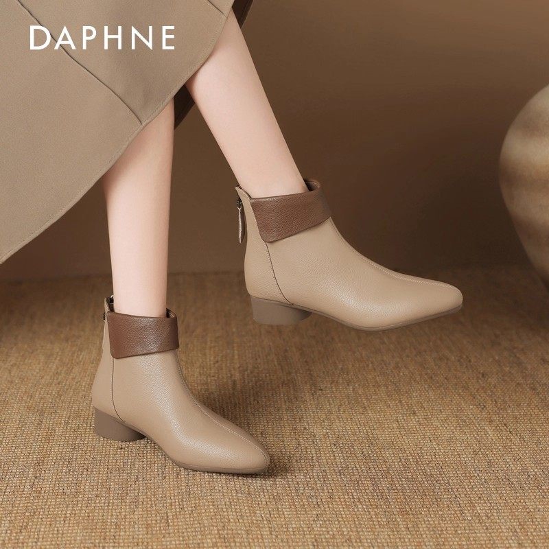 达芙妮法式短靴女2026新款春季春款妈妈鞋尖头马丁靴踝靴裸色皮鞋