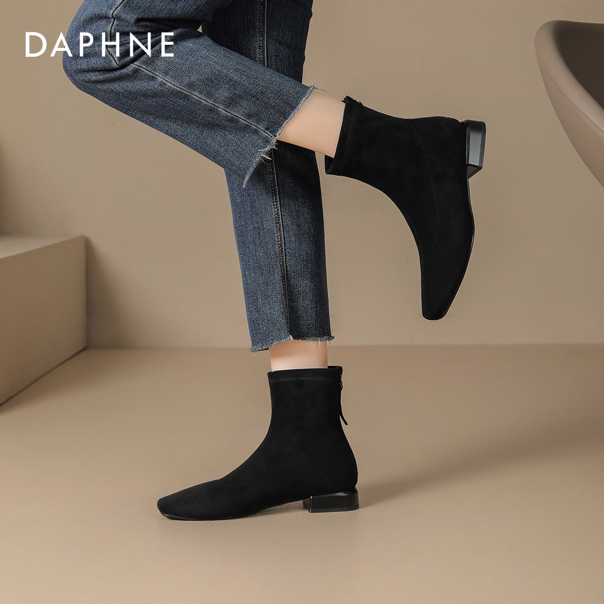 达芙妮瘦瘦靴女2026新款秋冬复古短靴弹力绒面单靴黑色靴子马丁靴,女鞋,时装靴,淘宝优惠券,粉丝福利购,淘宝优惠卷