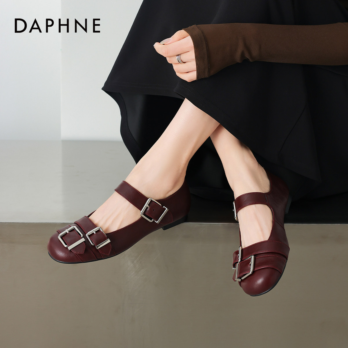 达芙妮平底浅口单鞋女款2025新款秋季法式玛丽珍鞋复古通勤小皮鞋,女鞋,浅口单鞋,淘宝优惠券,粉丝福利购,淘宝优惠卷