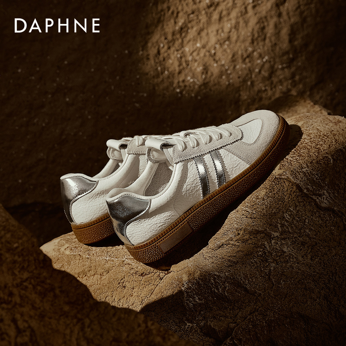 达芙妮德训女鞋子女款2025新款春秋冬休闲运动平底板鞋百搭小白鞋,女鞋,德训鞋,淘宝优惠券,粉丝福利购,淘宝优惠卷