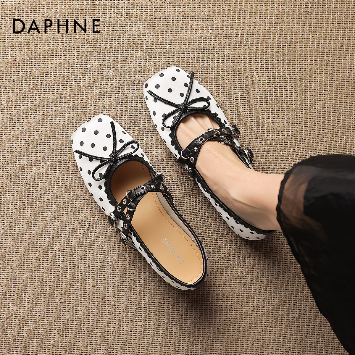 达芙妮芭蕾波点单鞋女款2026新款法式铆钉玛丽珍女鞋内增高小皮鞋