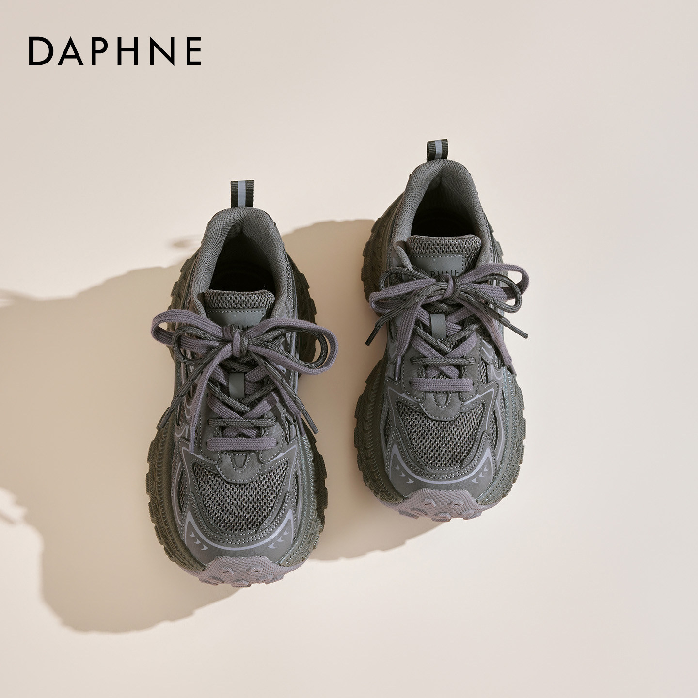 达芙妮紫色厚底老爹鞋女2026新款今年流行爆款巨好看不累脚运动鞋