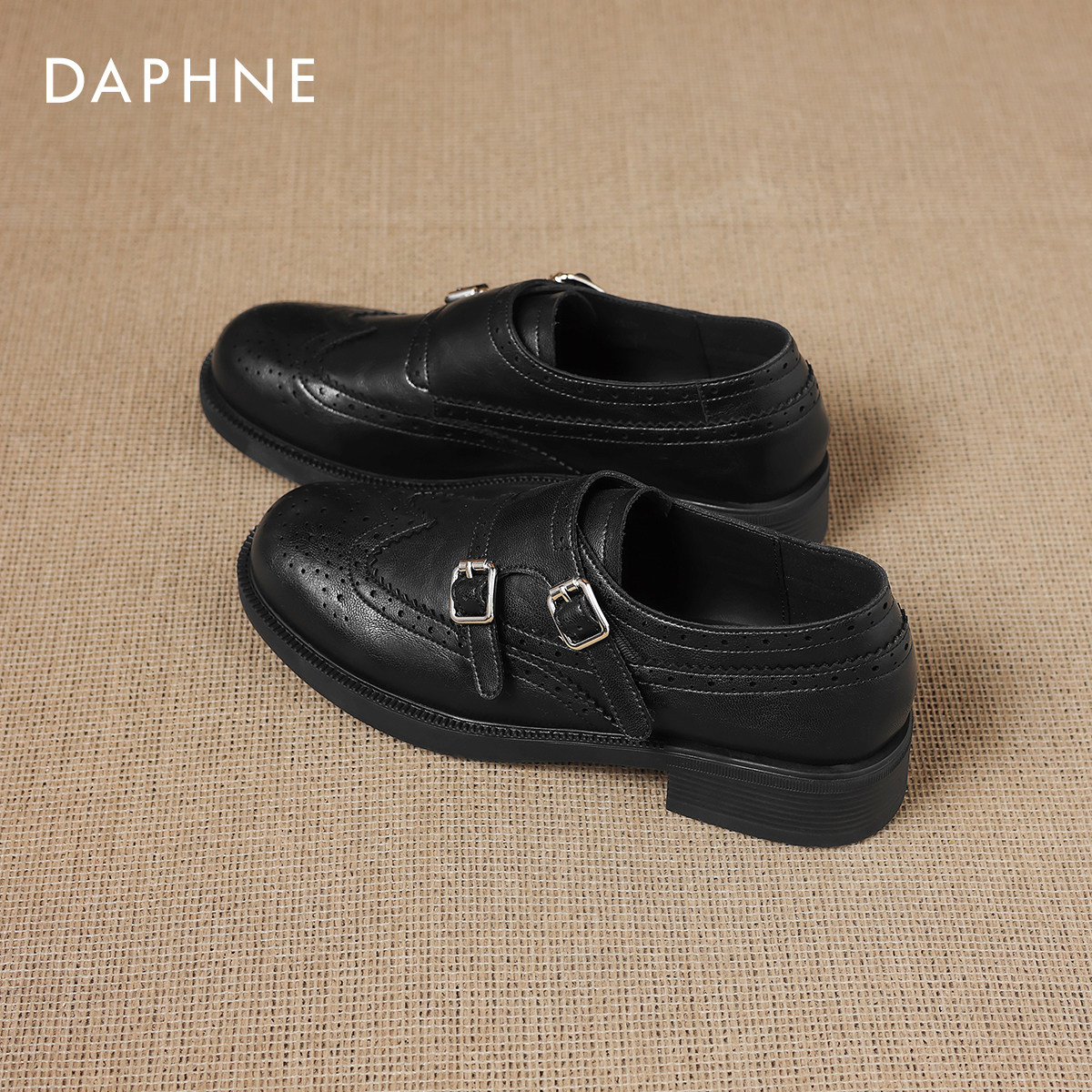 达芙妮黑色乐福鞋女2026新款春季布洛克平底单鞋百搭英伦小皮鞋女