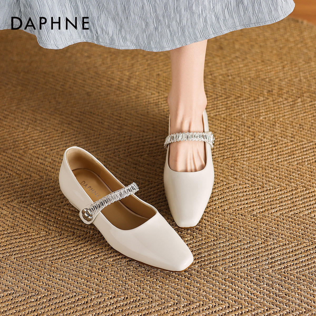 达芙妮法式玛丽珍单鞋女2026新款春季浅口女鞋绝美水钻粗跟小皮鞋,女鞋,浅口单鞋,淘宝优惠券,粉丝福利购,淘宝优惠卷