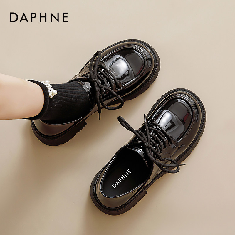 达芙妮黑色小皮鞋女2026春季新款厚底jk亮面英伦乐福鞋软底单鞋