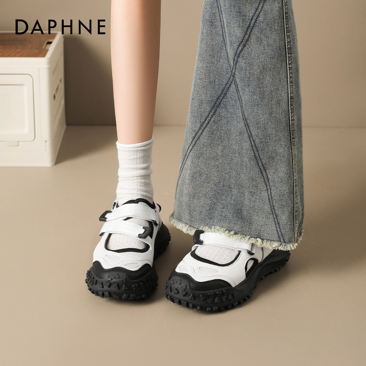 达芙妮厚底运动凉鞋2026新款夏季女款户外休闲外穿包头增高女鞋子