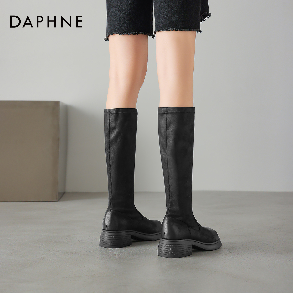 达芙妮长筒靴女黑色靴子女2025新款爆款粗跟骑士靴秋冬瘦瘦靴长靴