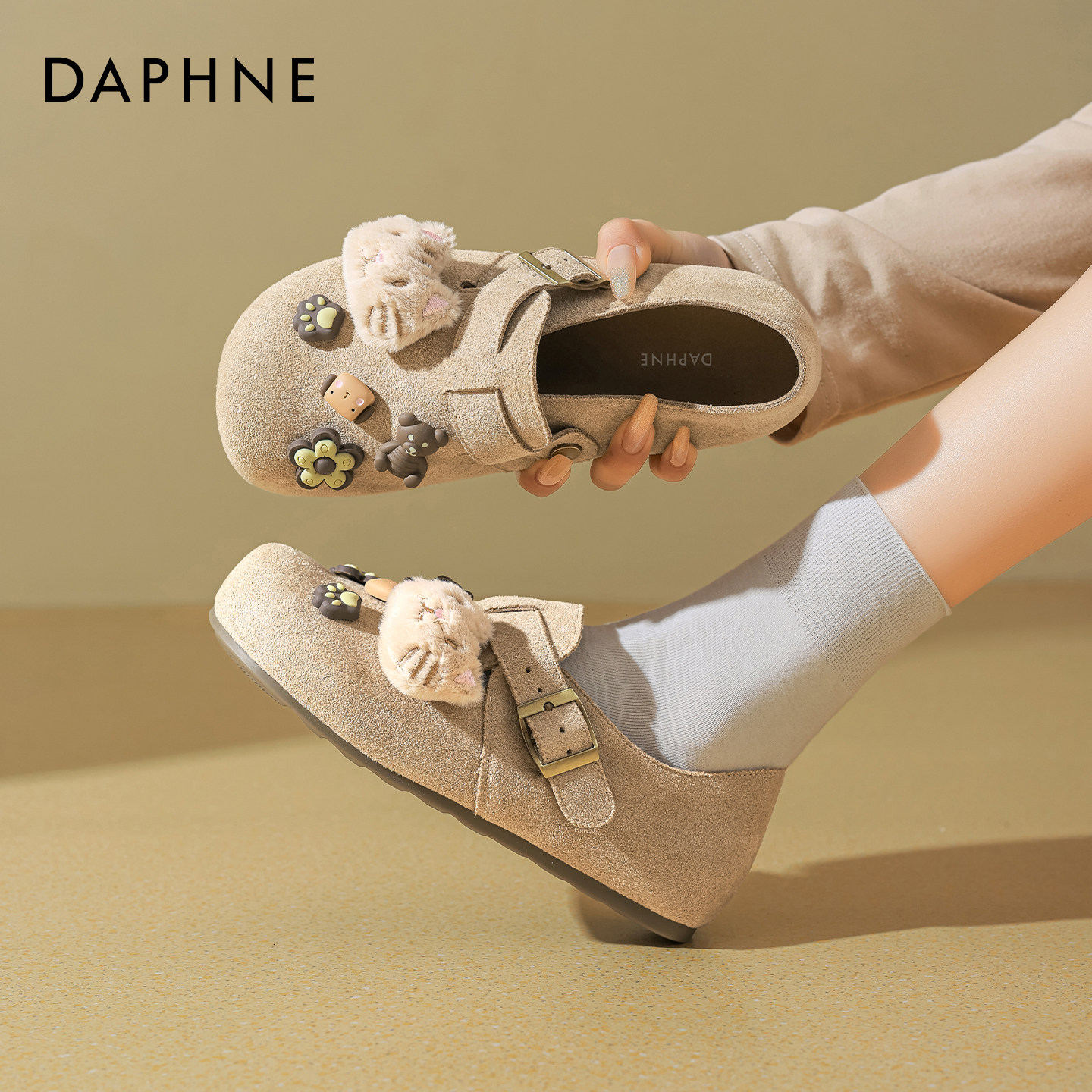 达芙妮全包勃肯鞋女可爱卡通2026新款春季软底孕妇一脚蹬平底单鞋