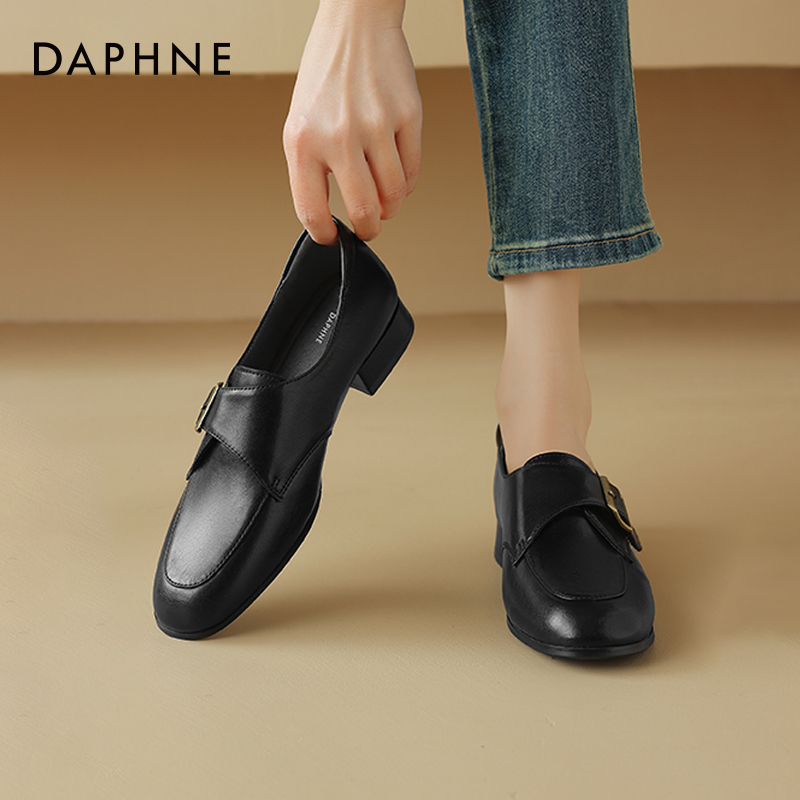 达芙妮英伦风小皮鞋乐福鞋