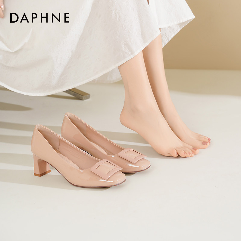 达芙妮裸色粗跟高跟鞋女款2026新款春季方头通勤鞋子法式气质单鞋