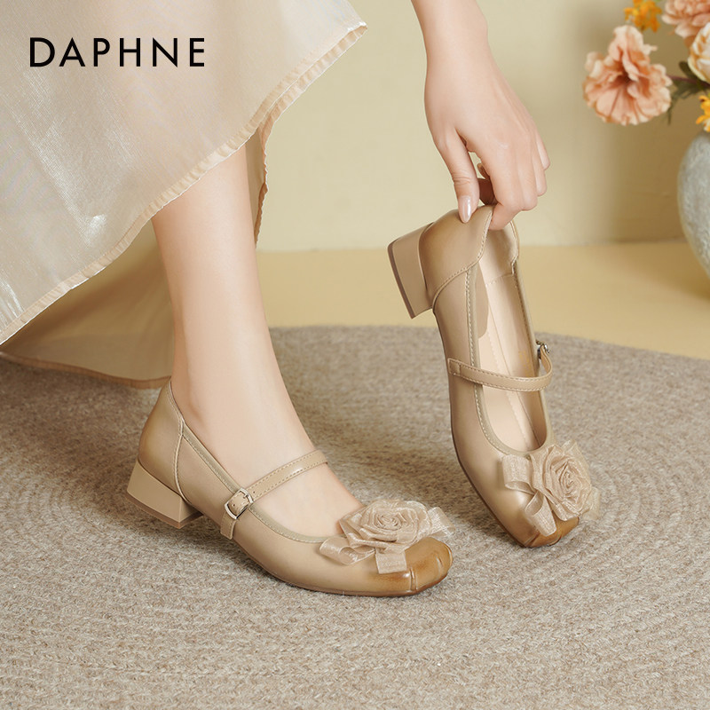 达芙妮山茶花法式玛丽珍鞋女2026新款春季粗跟皮鞋芭蕾浅口单鞋女