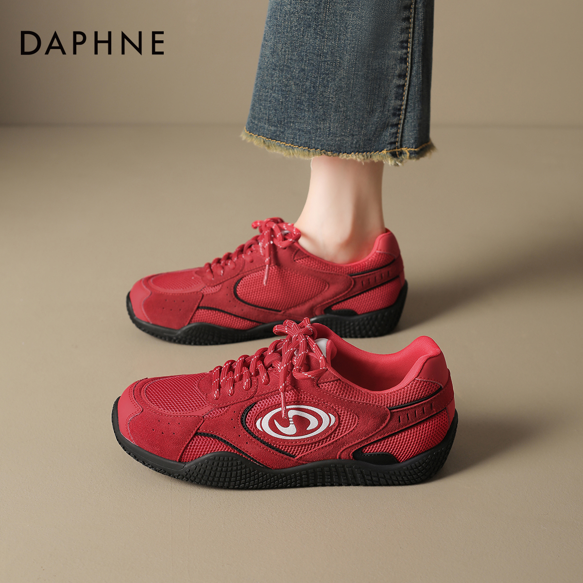 达芙妮红色芭蕾德训鞋女休闲运动