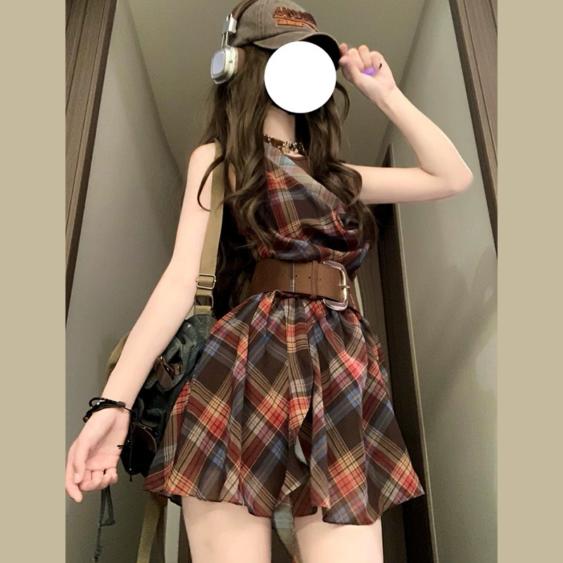 2025新款无袖挂脖荡领连衣裙女