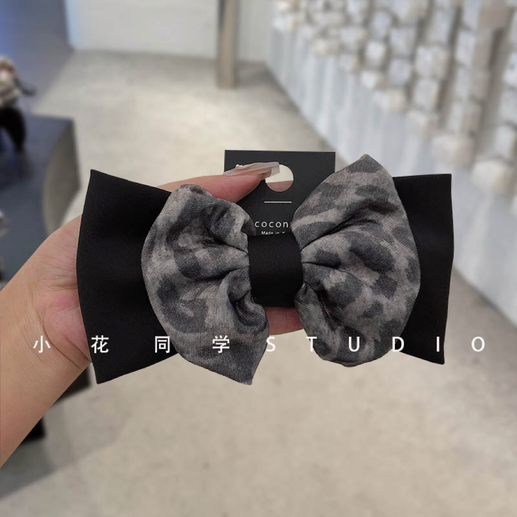 韩国发饰2024新款高级感精致灰色植绒双层豹纹蝴蝶结方巾弹簧夹