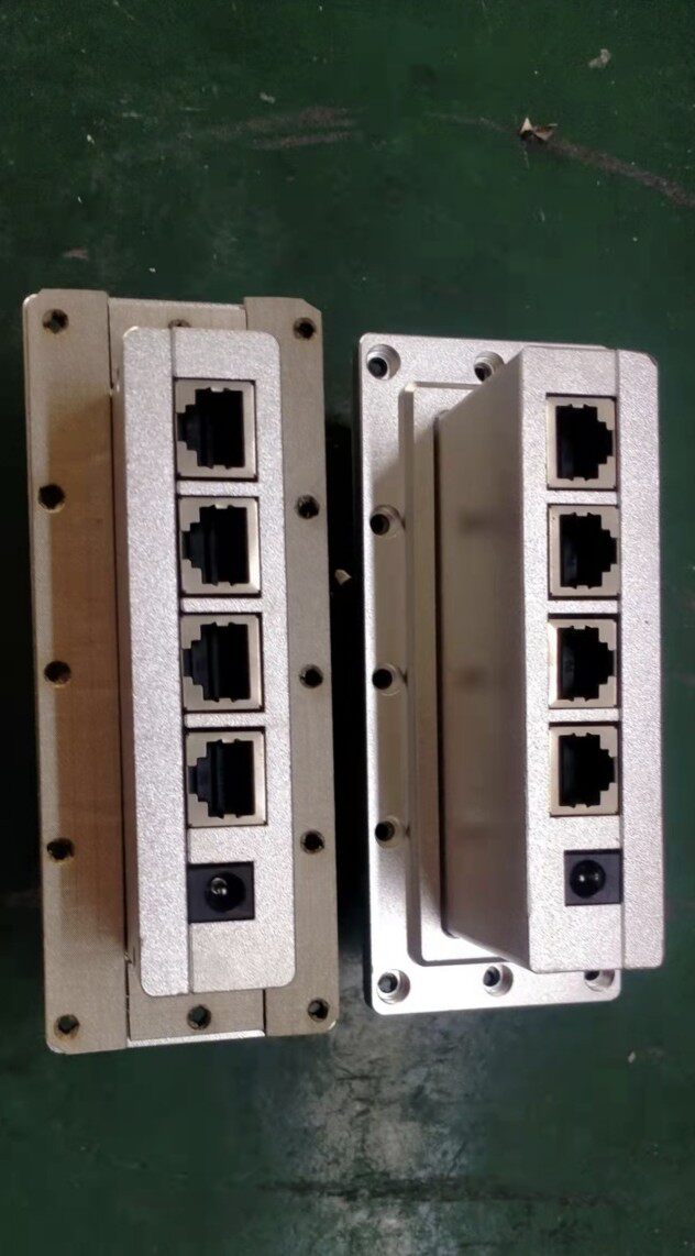 手动屏蔽箱连接口滤波器接网口
