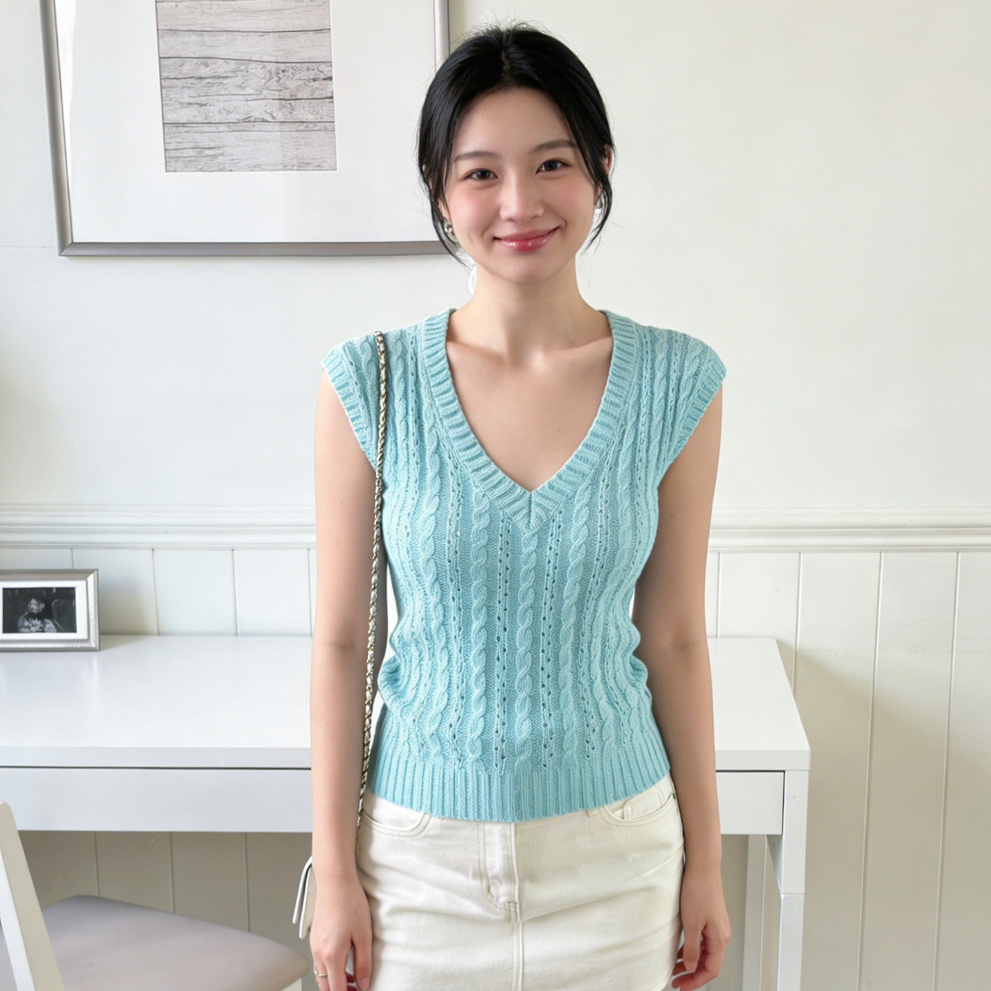 AOMR 温柔甜美镂空麻花肌理V领毛织小背心女修身显瘦百搭辣妹毛衣