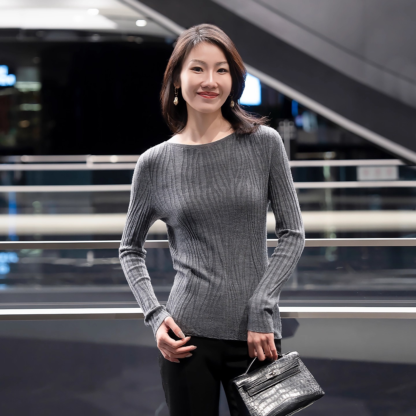 LadyJ-“水波纹”德国BIELLA YARN扬子纱超细羊毛低圆领针织衫