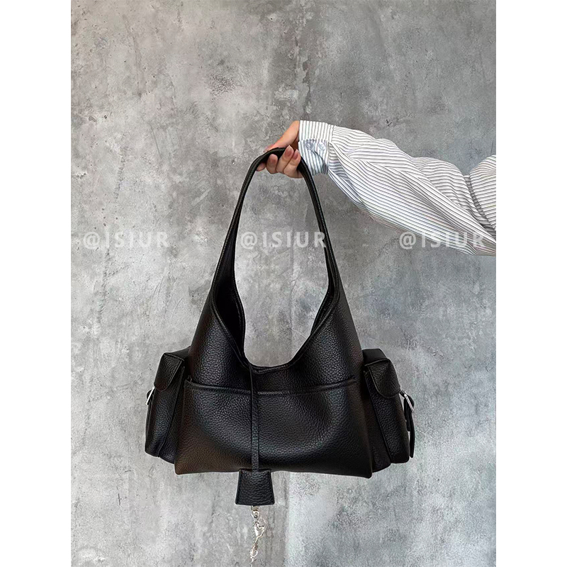 荔枝纹小众休闲三角包