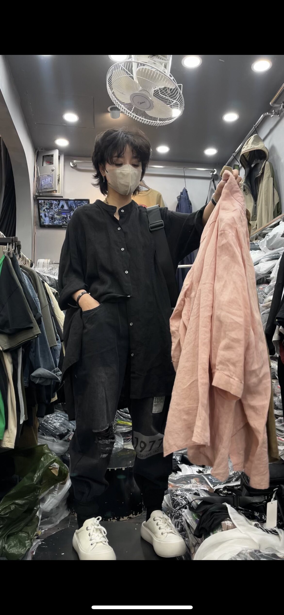 单排扣设计感亚麻长袖衬衫女夏季欧货复古文艺棉麻休闲宽松衬衣潮