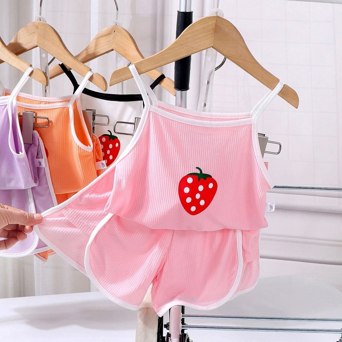 女童冰丝吊带女宝宝休闲婴幼儿套装两件套2023夏装新款女童小背心