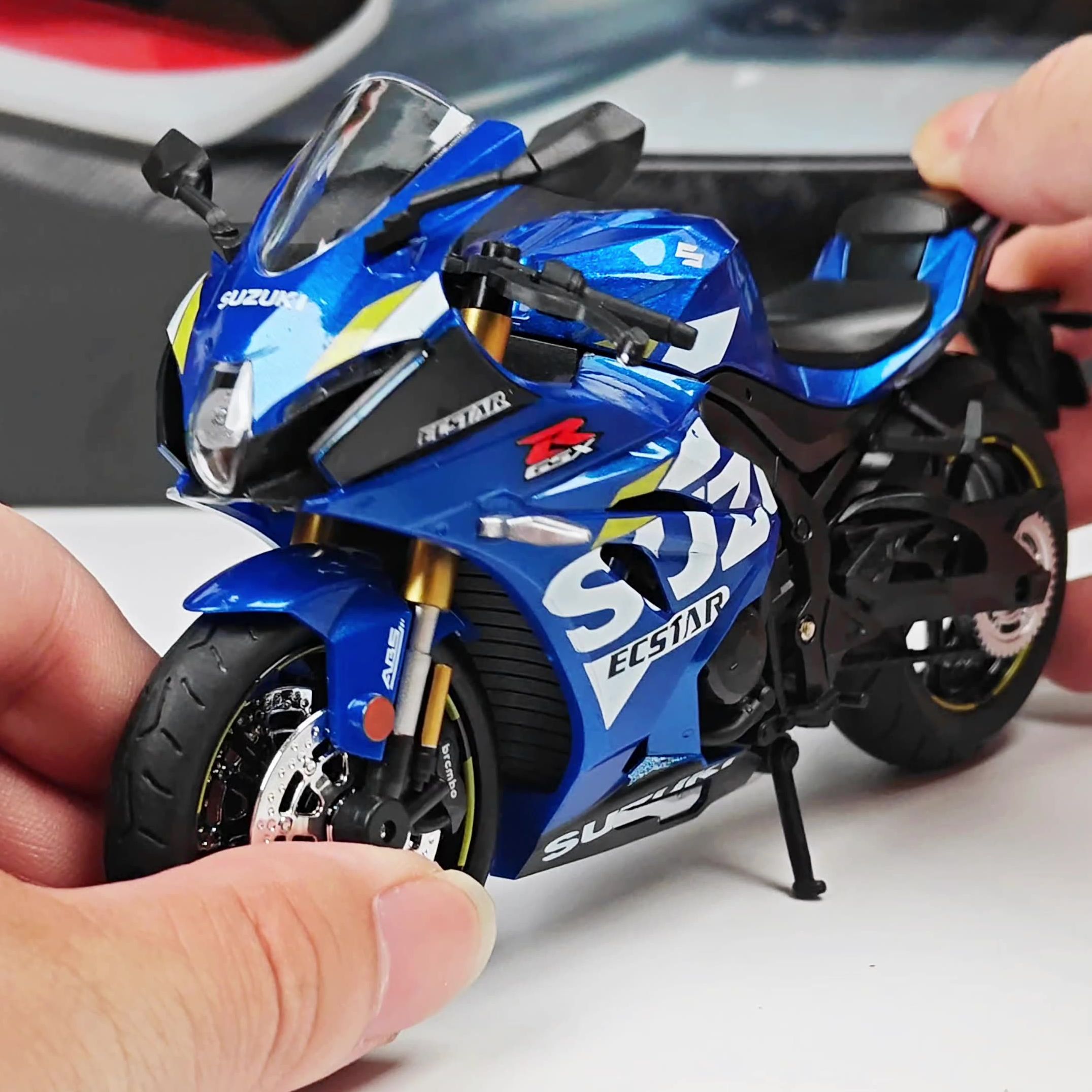 正版授权1:12铃木GSX1000R摩托车转向避震声光滑行合金模型摆件