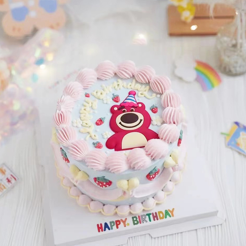 烘焙蛋糕卡通可爱草莓熊装饰摆件儿童女孩生日帽小熊公仔玩偶插件