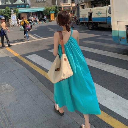 夏季新款法式无袖斜肩小众连衣裙设计感炸街款ins旅游裙子女外贸