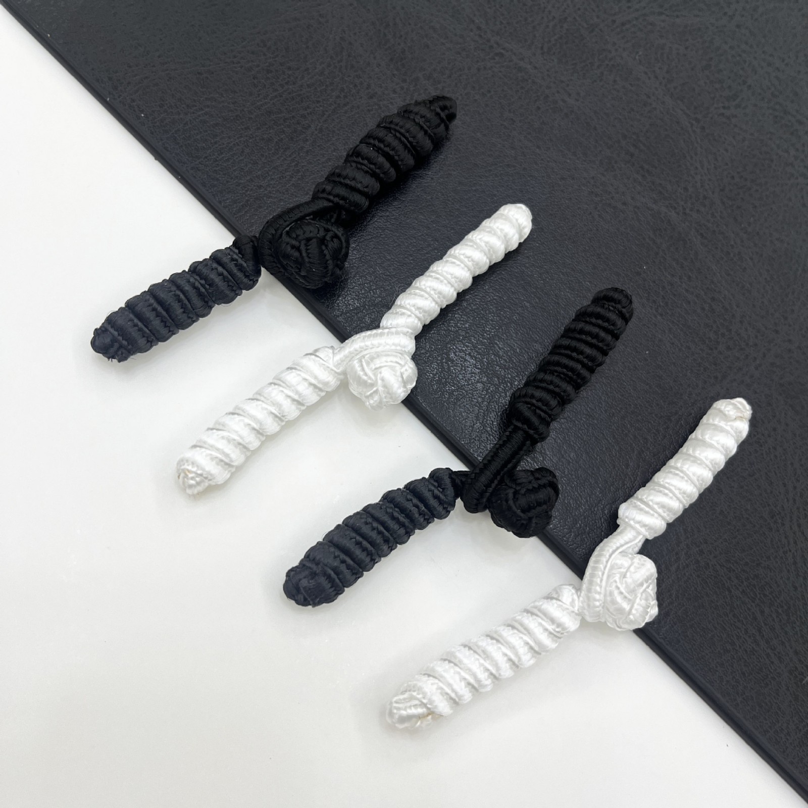 毛毛虫一字扣中式旗袍上衣民族汉服纽扣复古手工染色锦纶礼盒童装