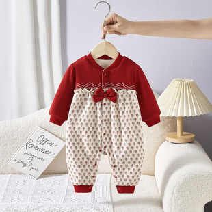 红色喜庆婴儿连体爬服周岁满月宝宝外出哈衣圆领印花婴幼儿拜年服