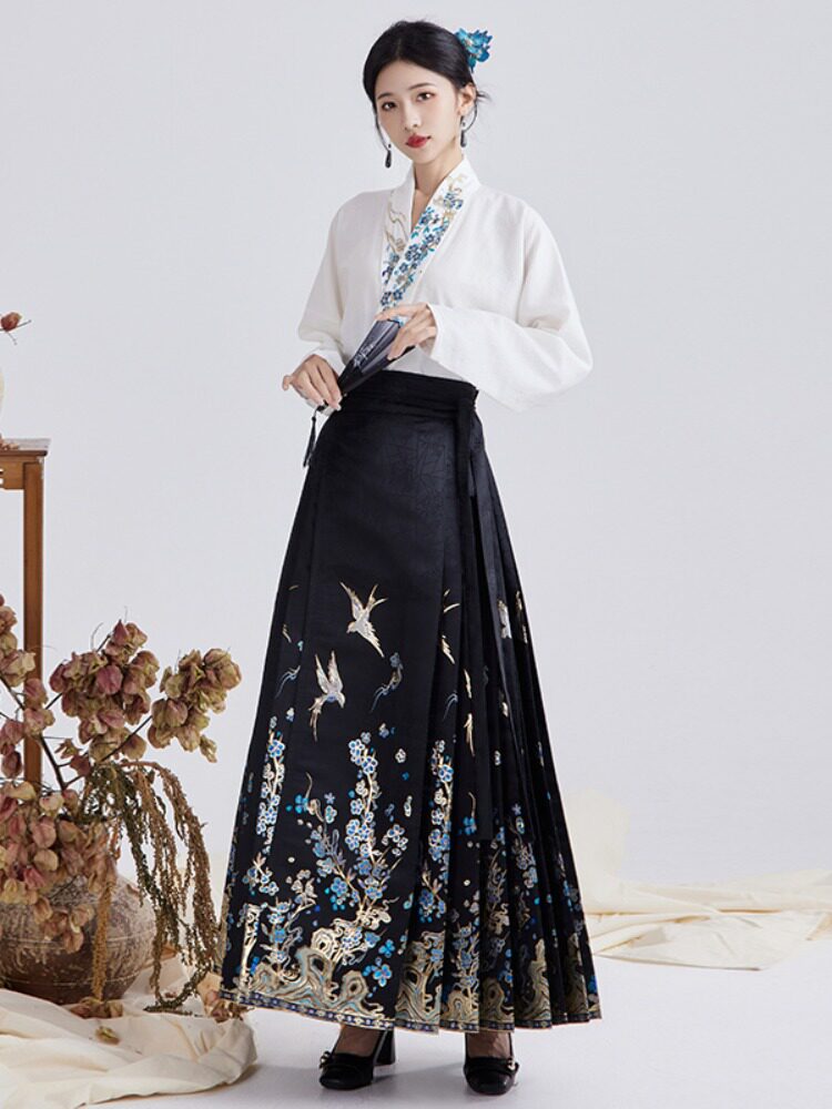 HANFU 여성 2024 새로운 중국 스타일 여성 의류 중국 스타일의 새로운 중국 스타일 셔츠 국립 스타일 정장 수 놓은 금 직조 말 얼굴 스커트