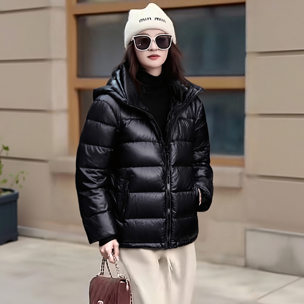 YPUT女装情侣款黑金休闲时尚羽绒服YHG011134G