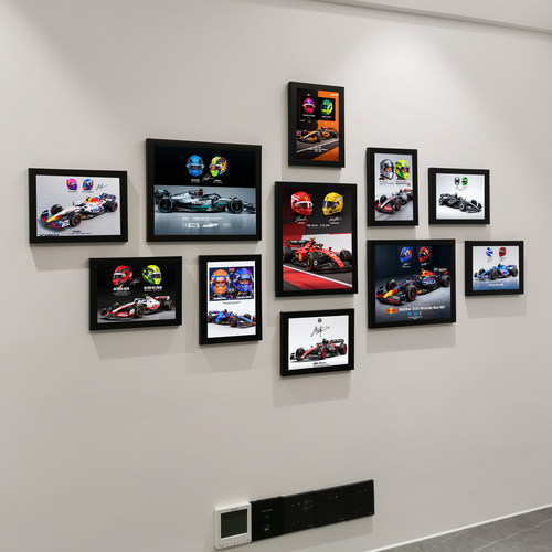 F1赛车法拉利红牛车队相框墙