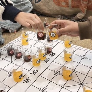 过年聚会道具【当象棋遇上酒局】酒桌游戏创意情侣升温娱乐小玩具