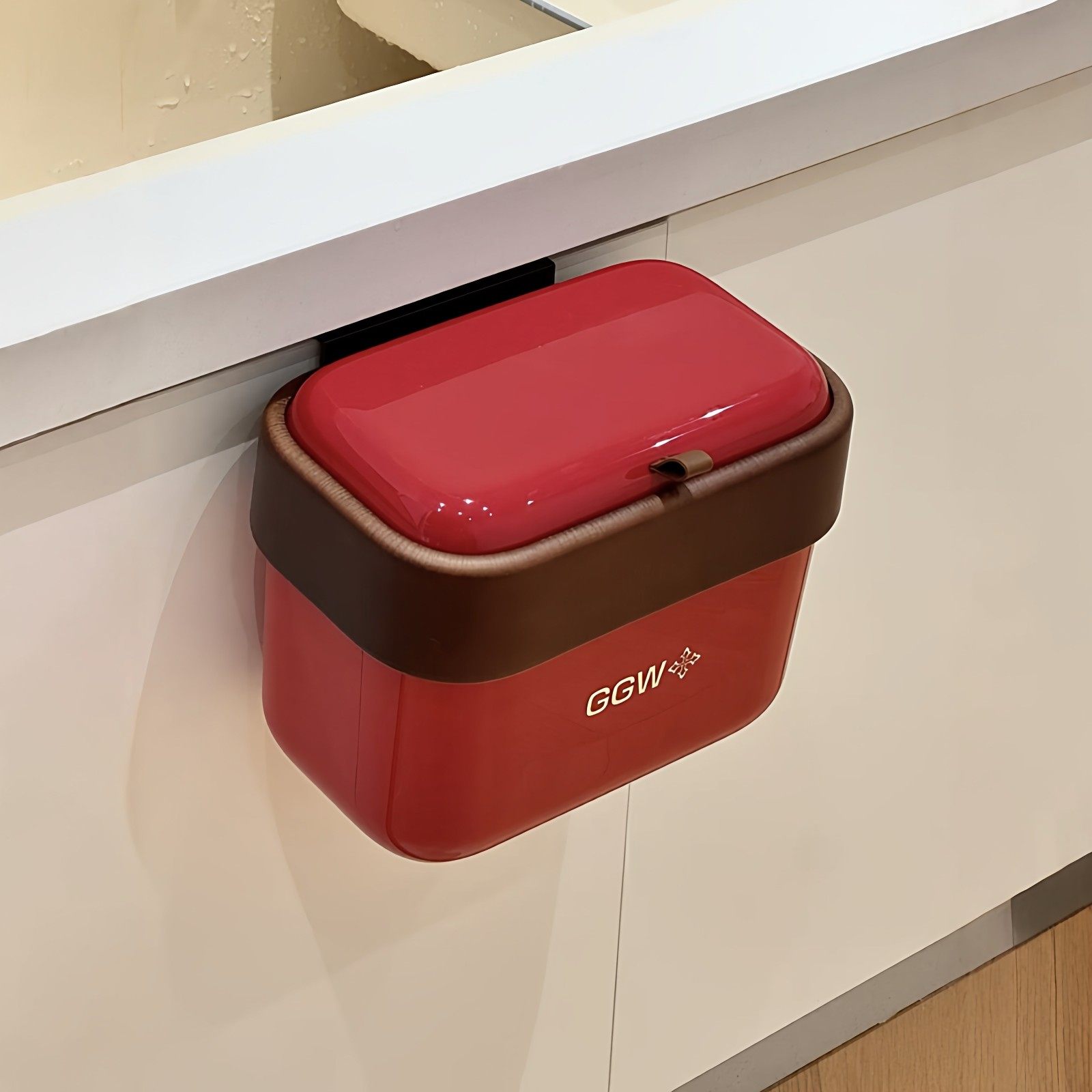 新年红色卫生厨房垃圾桶挂式免弯腰大容量带盖子夹缝式厨余收纳桶