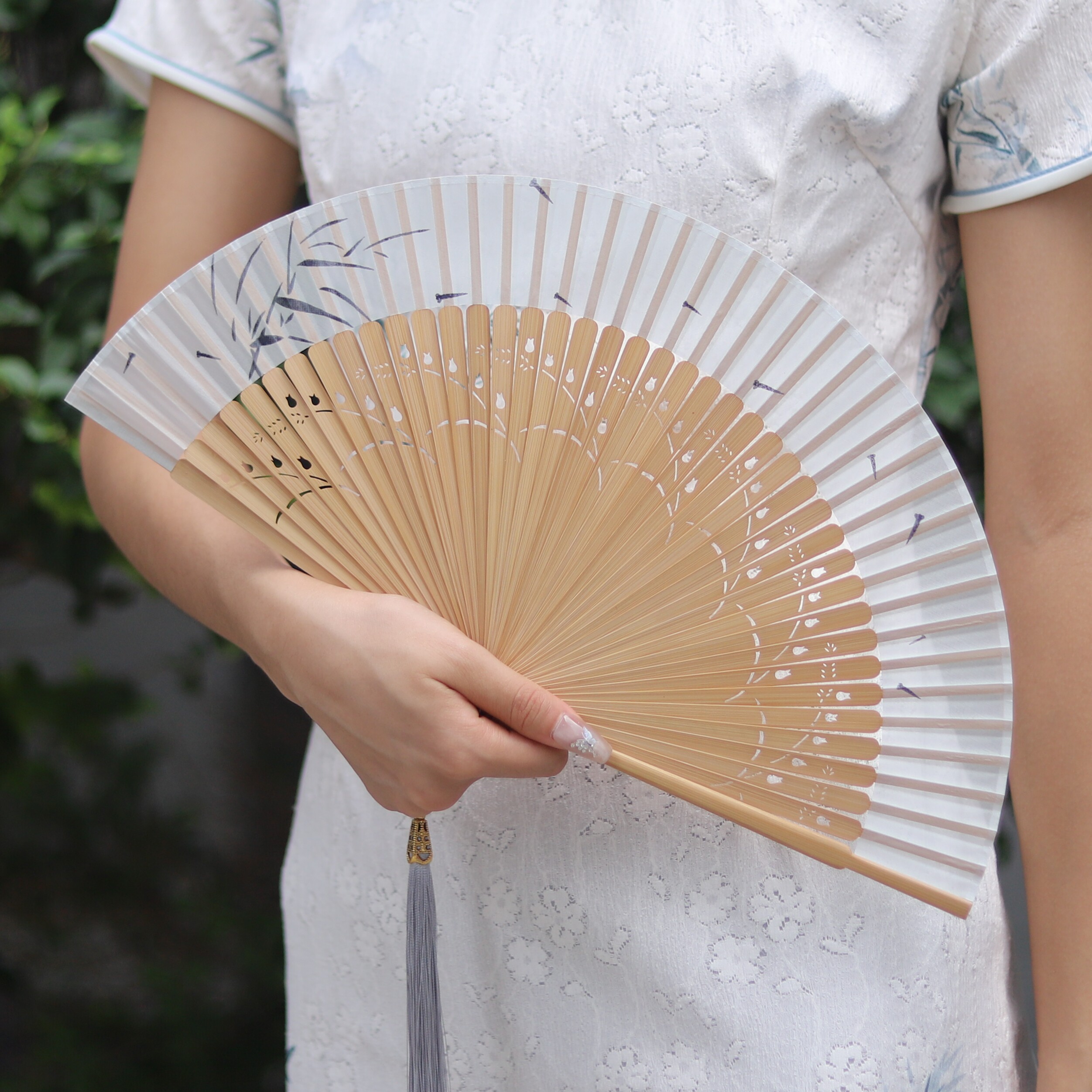 中国风灰色蜻蜓纯色素色真丝竹扇夏季古风折扇子折叠女式跳舞蹈扇