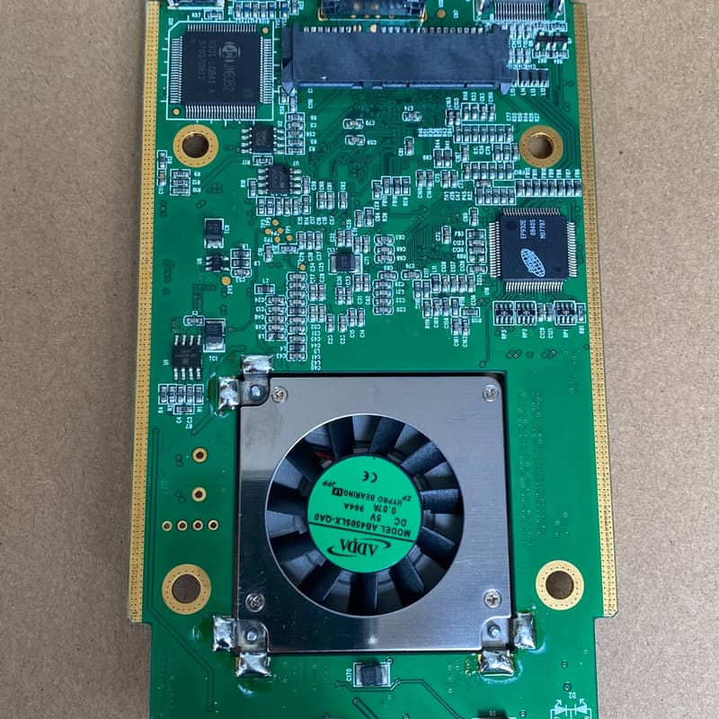 议价联想硬盘播放器板，带散热风扇，接口齐全，支持HDMI、USB