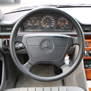 适用老奔驰9396款 六代E230220W124虎头奔S600手缝方向盘套全包皮