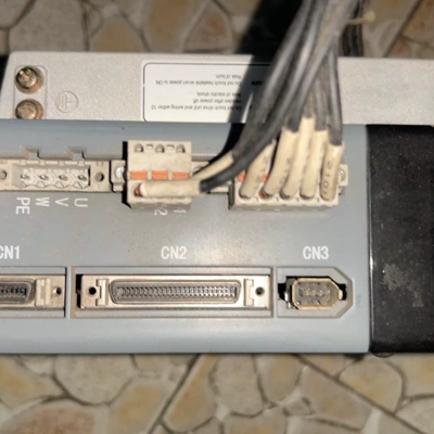 议价两台ELESY伺服驱动器ESDB-015APA，几乎全新，交