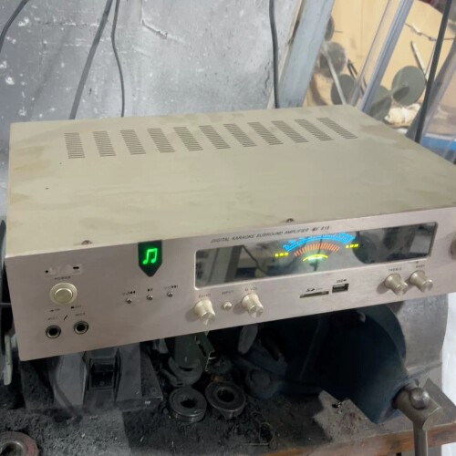 议价P118数字家庭影院功放机，支持USB和SD卡播放，带卡拉O