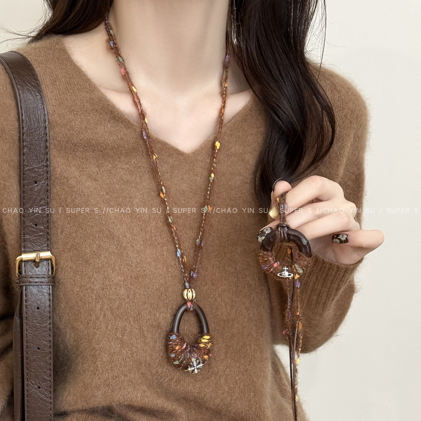 手工编织毛线缠绕圆环项链秋冬