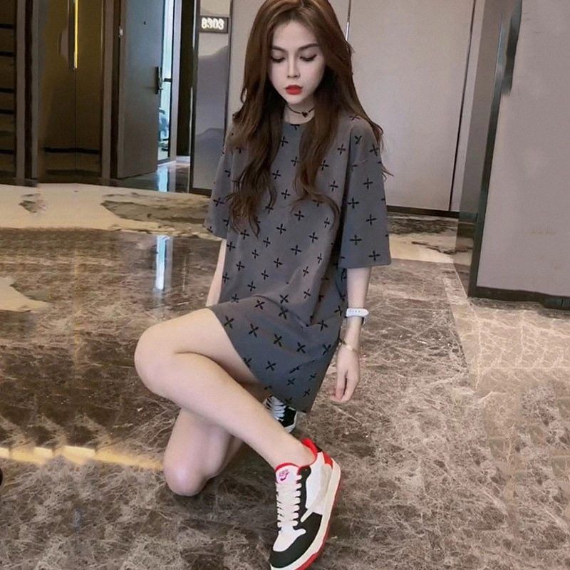 韩版大码胖mm休闲短袖t恤裙女夏2025新款设计感宽松显瘦遮肉上衣