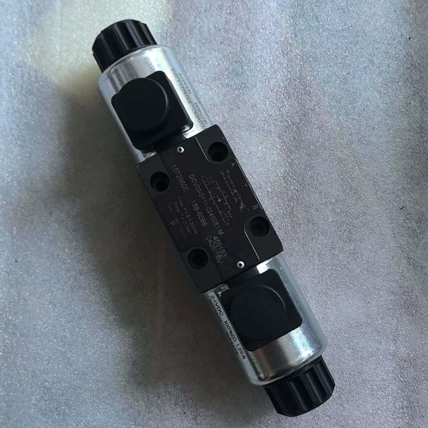 可维修丹佛斯电磁阀DCV03-3Y11-02400E1M，议价